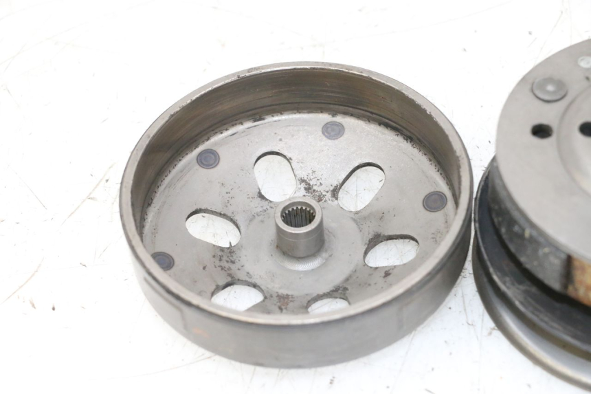 photo de EMBRAYAGE PEUGEOT KISBEE 4T 50 (2018 - 2022) - Autre angle de vue