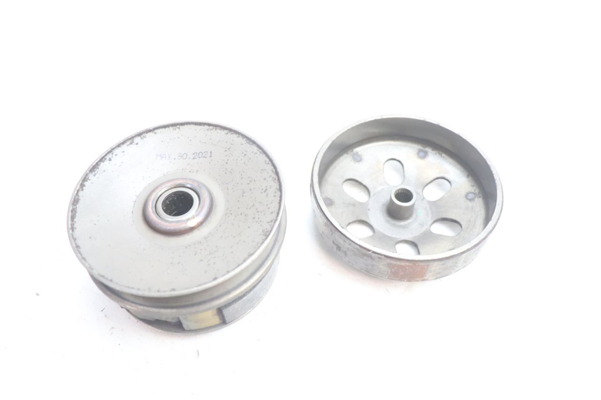photo de EMBRAYAGE PEUGEOT KISBEE 4T 50 (2018 - 2022) - Gros plan technique