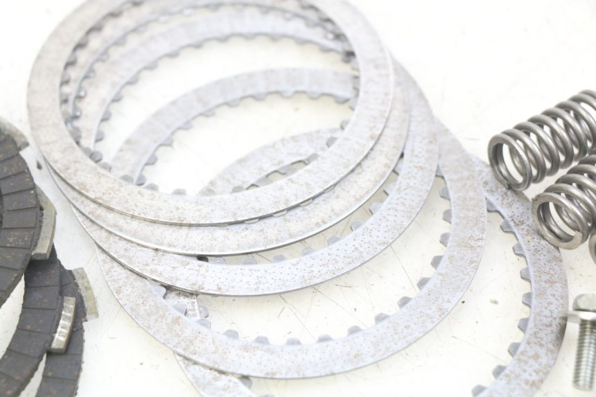 photo de EMBRAYAGE KAWASAKI KX 85 (2014 - 2021) - Gros plan technique