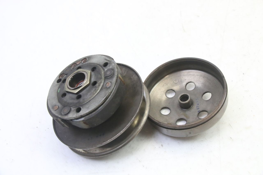 photo de EMBRAYAGE PIAGGIO LIBERTY 4T 50 (2009 - 2015) - Détail de la pièce