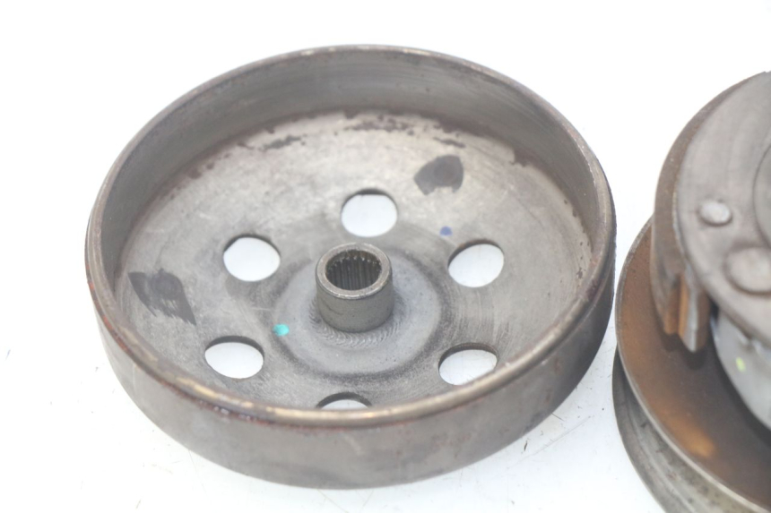 photo de EMBRAYAGE PEUGEOT LUDIX 50 (2008 - 2017) - Points de fixation