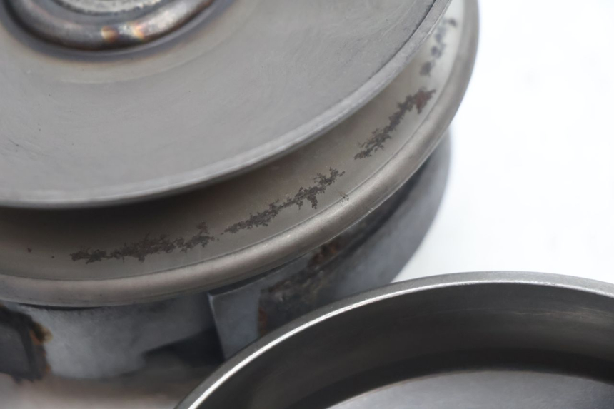 photo de EMBRAYAGE PEUGEOT LUDIX SNAKE 2T 50 (2004 - 2014) - Points de fixation