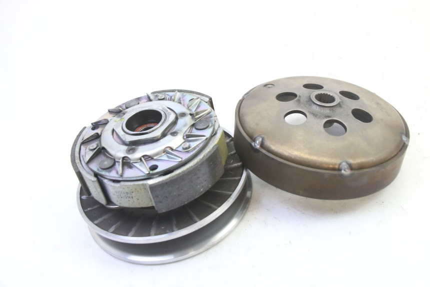 photo de EMBRAYAGE PIAGGIO MP3 HPE 310 (2024 - 2025) - Vue principale