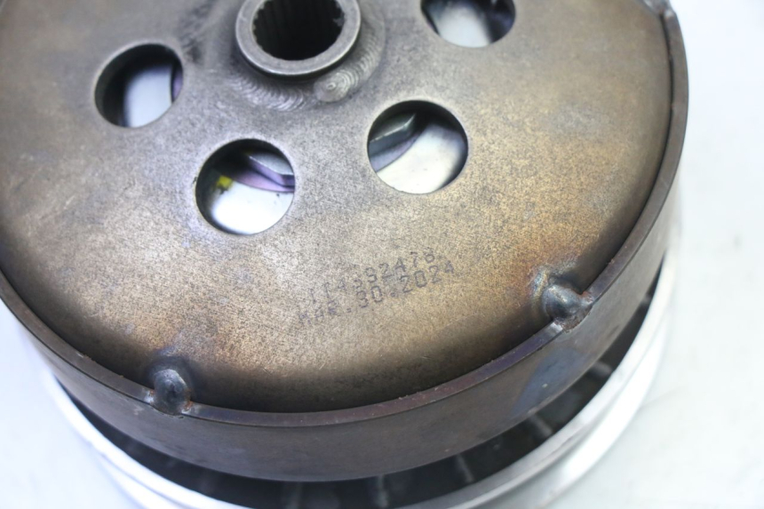 photo de EMBRAYAGE PIAGGIO MP3 HPE 310 (2024 - 2025) - Autre angle de vue