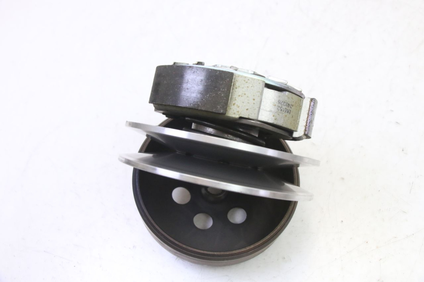 photo de EMBRAYAGE PIAGGIO MP3 HPE 310 (2024 - 2025) - Gros plan technique