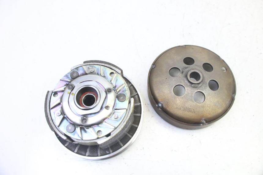 photo de EMBRAYAGE PIAGGIO MP3 HPE 310 (2024 - 2025) - Vue d’ensemble