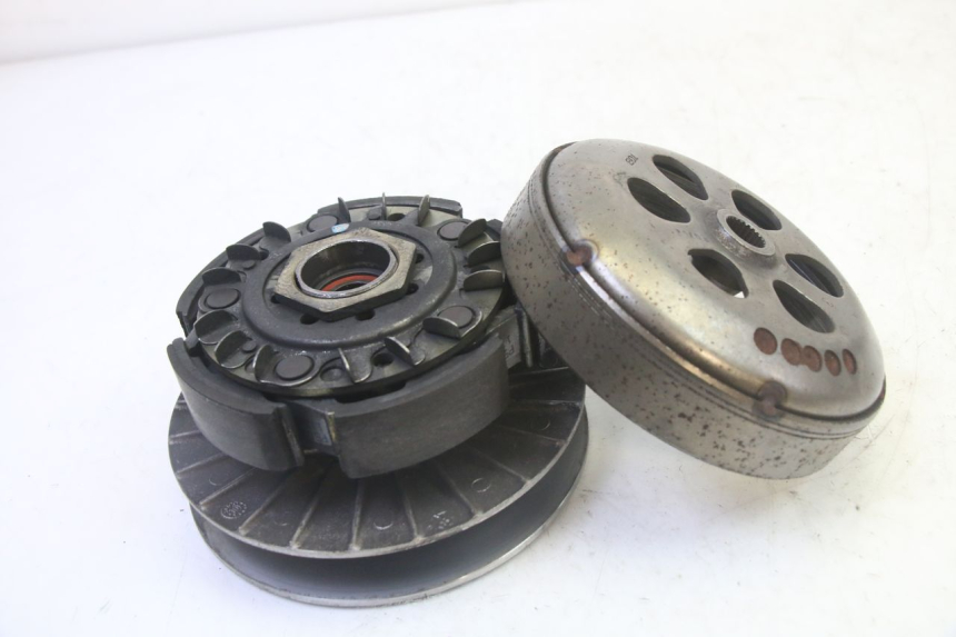 photo de EMBRAYAGE PIAGGIO MP3 500 (2011 - 2015) - Détail de la pièce