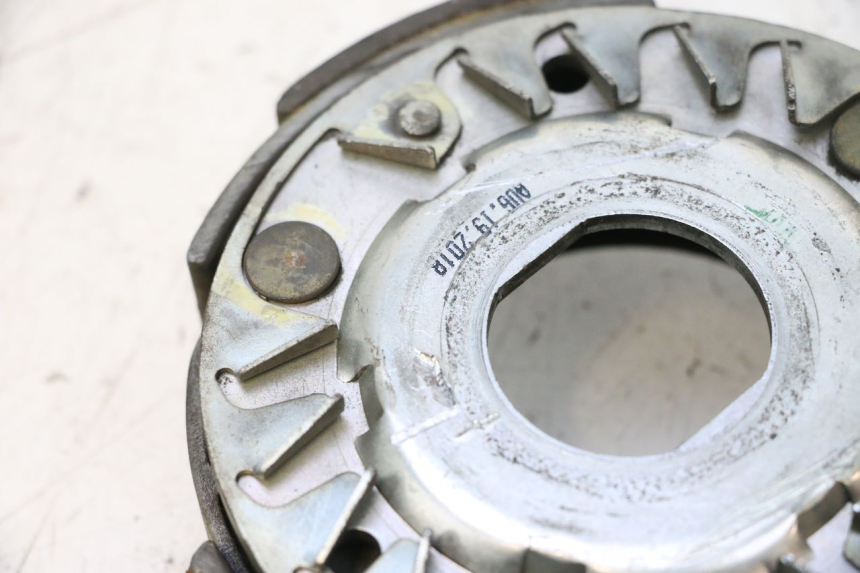 photo de EMBRAYAGE PIAGGIO MP3 RL 250 (2006 - 2010) - Zoom état d’usage