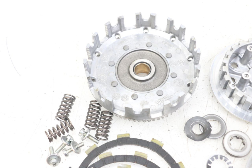 photo de EMBRAYAGE RIEJU MRT 50 (2018 - 2021) - Détails caractéristiques