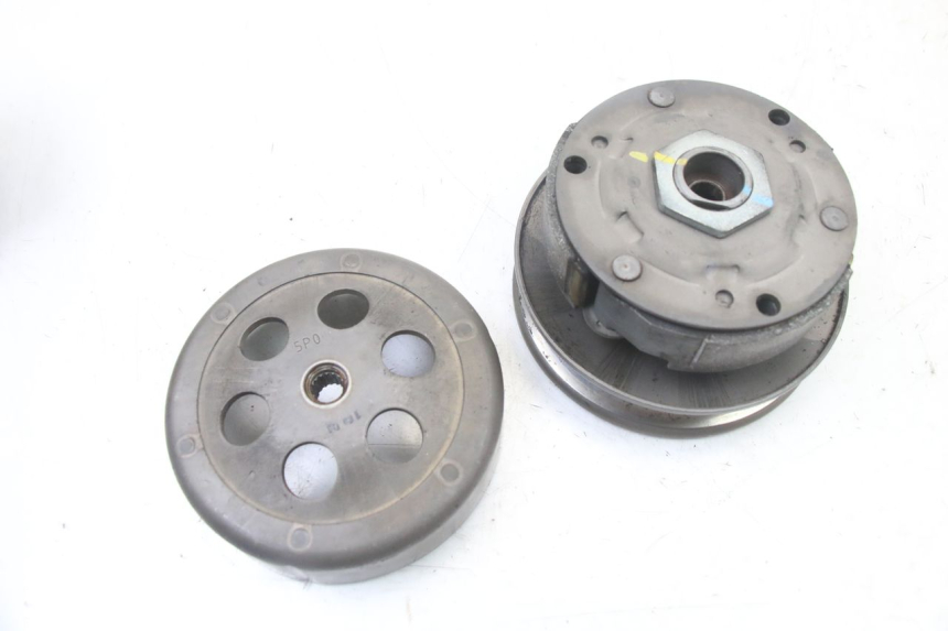 photo de EMBRAYAGE MBK MW TRYPTIK 125 (2014 - 2016) - Gros plan technique