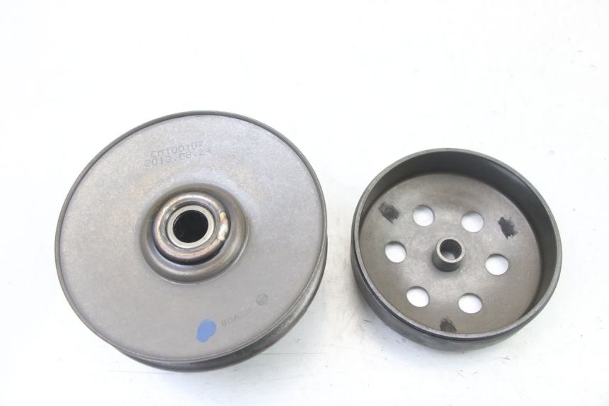 photo de EMBRAYAGE PIAGGIO FLY 2T 50 (2004 - 2017) - Gros plan technique