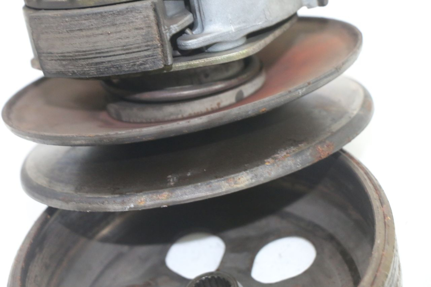 photo de EMBRAYAGE PIAGGIO VESPA GRANTURISMO 125 (2003 - 2007) - Gros plan technique