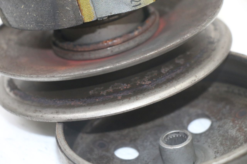 photo de EMBRAYAGE PIAGGIO ZIP 4T 50 (2018 - 2020) - Gros plan technique