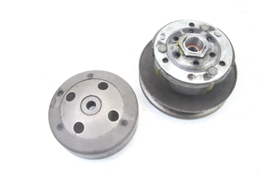 photo de EMBRAYAGE PIAGGIO ZIP 4T 50 (2018 - 2020) - Points de fixation