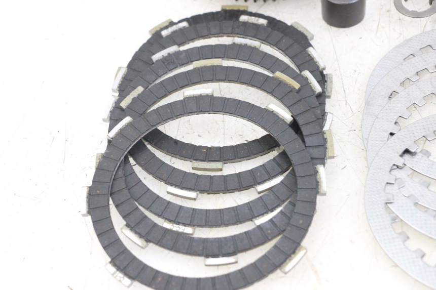 photo de EMBRAYAGE APOLLO RFZ 140 - Zoom composants