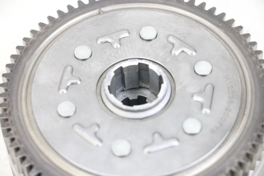 photo de EMBRAYAGE APOLLO RFZ 140 - Gros plan technique