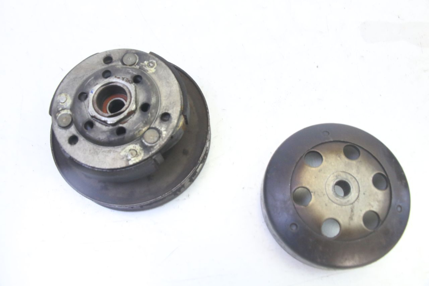 photo de EMBRAYAGE GILERA RUNNER SP 50 (2009 - 2017) - Gros plan technique