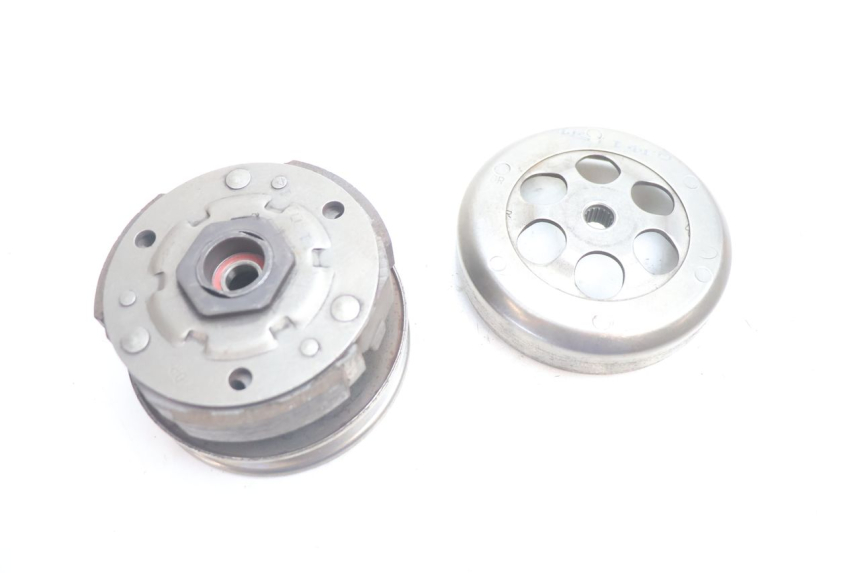 photo de EMBRAYAGE KEEWAY RY6 2T 50 (2011 - 2019) - Gros plan technique