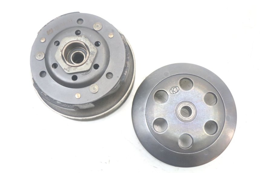 photo de EMBRAYAGE JM MOTORS SANTANA 50 (2014 - 2023) - Gros plan technique