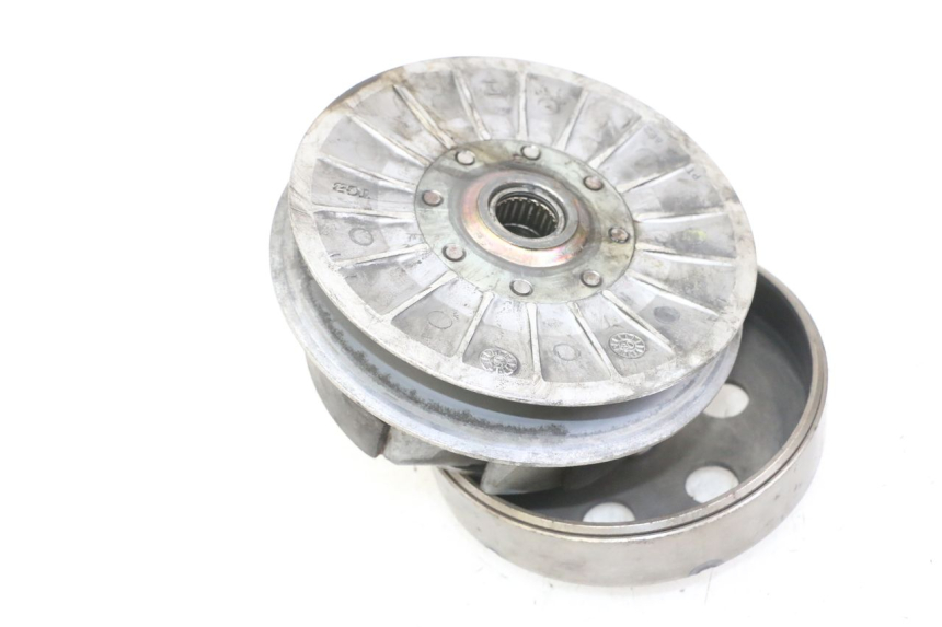 photo de EMBRAYAGE PEUGEOT SATELIS COMPRESSOR K15 125 (2006 - 2009) - Gros plan technique