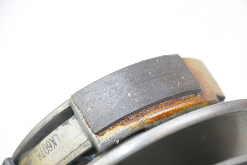 photo de EMBRAYAGE PEUGEOT SATELIS 125 (2013 - 2018) - État de surface