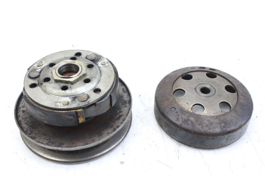 photo de EMBRAYAGE APRILIA SCARABEO 100 (2003 - 2012) - Détail de la pièce