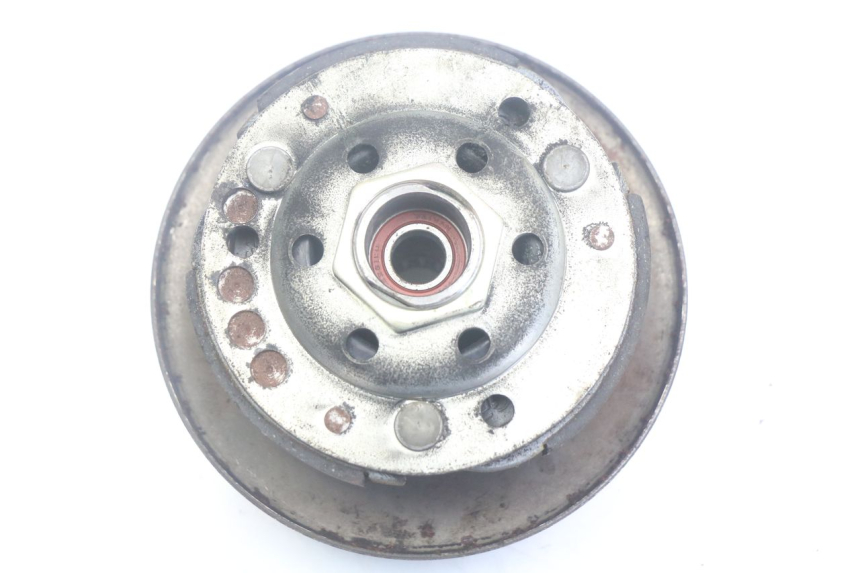 photo de EMBRAYAGE APRILIA SCARABEO 100 (2003 - 2012) - Gros plan technique