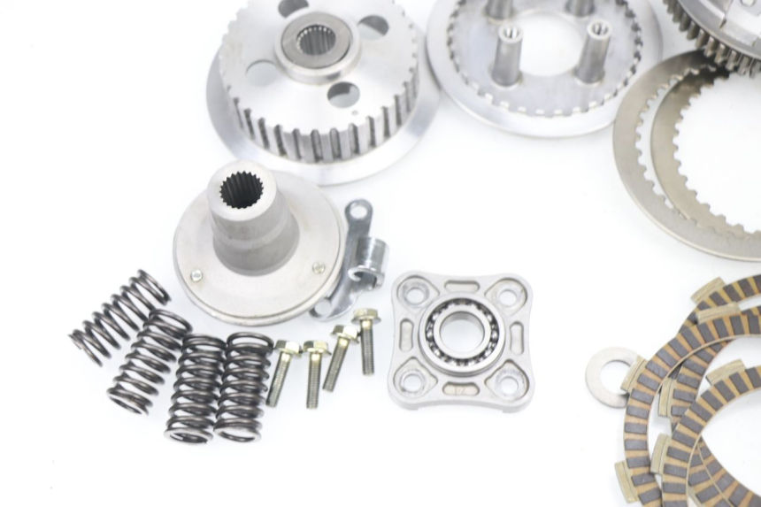 photo de EMBRAYAGE MASAI SCRAMBLER 125 (2018 - 2020) - Gros plan technique