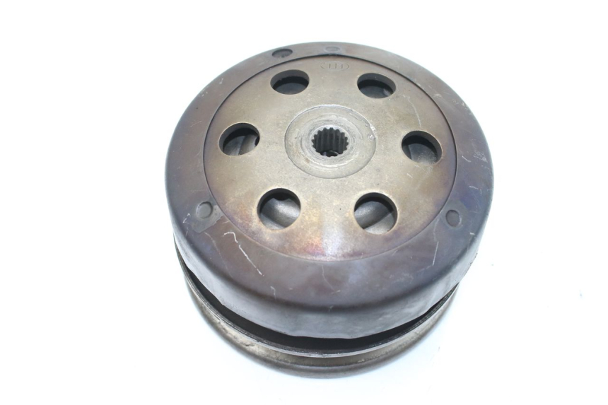 photo de EMBRAYAGE YAMAHA SLIDER NAKED 50 (2004 - 2018) - Gros plan technique