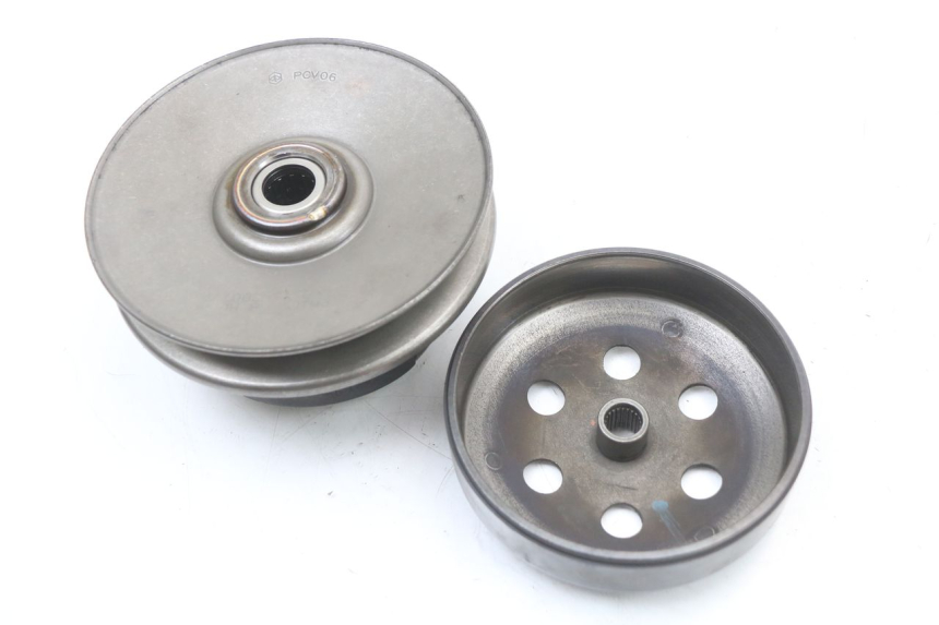 photo de EMBRAYAGE APRILIA SR CARB LC 2T 50 (2004 - 2012) - Gros plan technique