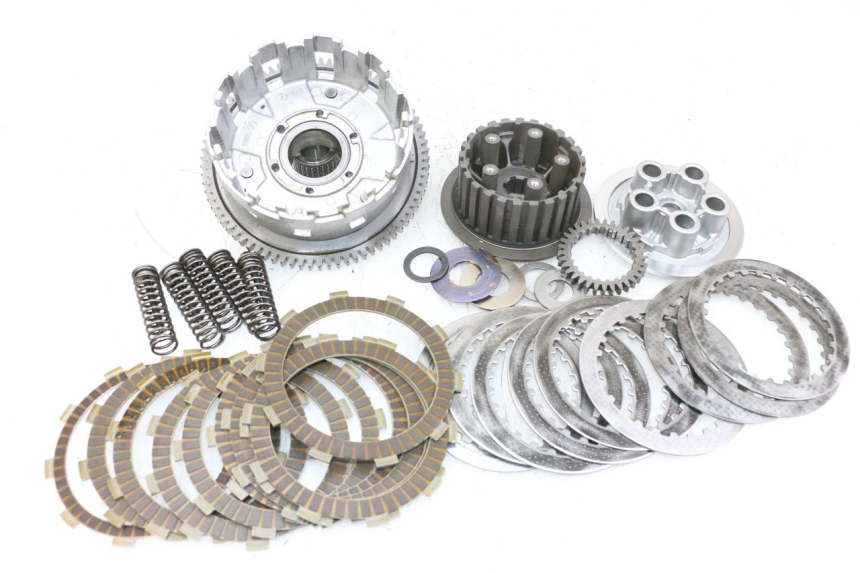 photo de EMBRAYAGE SUZUKI GSR 750 (2011 - 2017) - Vue principale