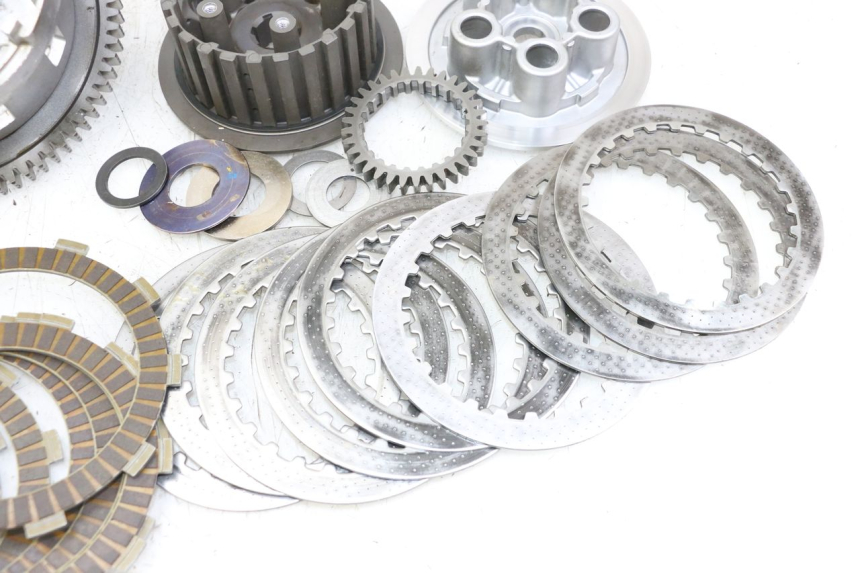 photo de EMBRAYAGE SUZUKI GSR 750 (2011 - 2017) - Vue rapprochée