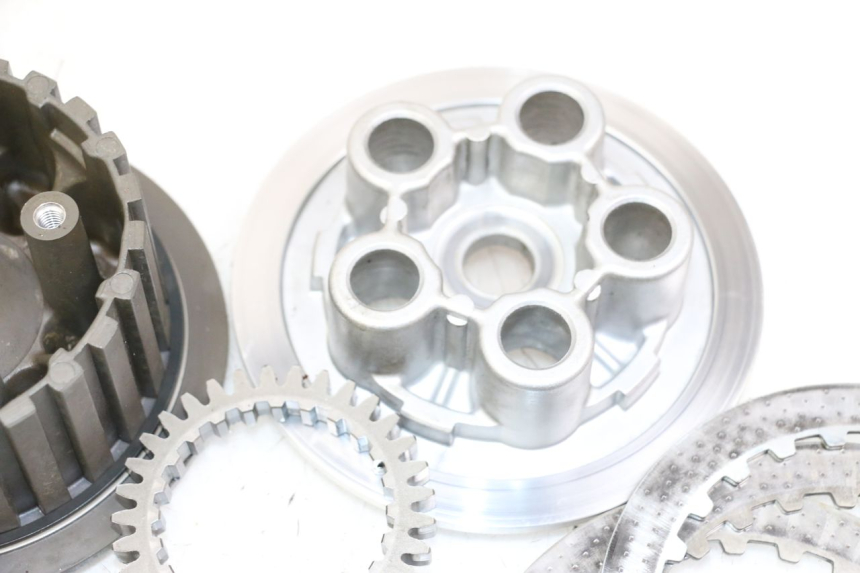 photo de EMBRAYAGE SUZUKI GSR 750 (2011 - 2017) - Photo complémentaire