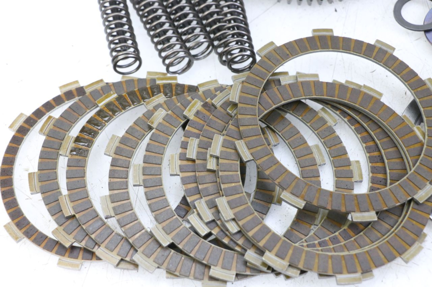 photo de EMBRAYAGE SUZUKI GSR 750 (2011 - 2017) - Zoom qualité