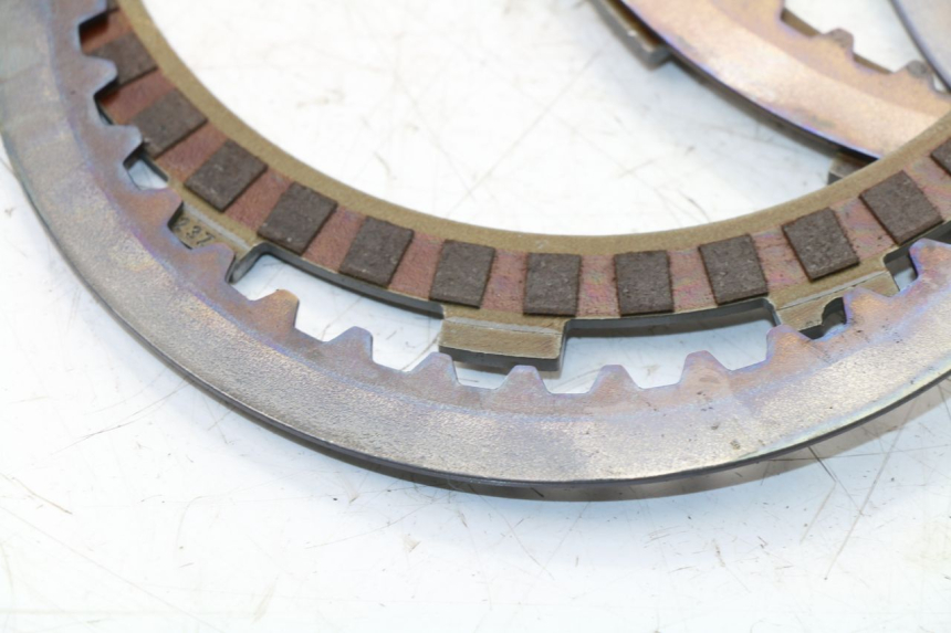 photo de EMBRAYAGE SUZUKI SFV GLADIUS 650 (2009 - 2015) - Points de fixation