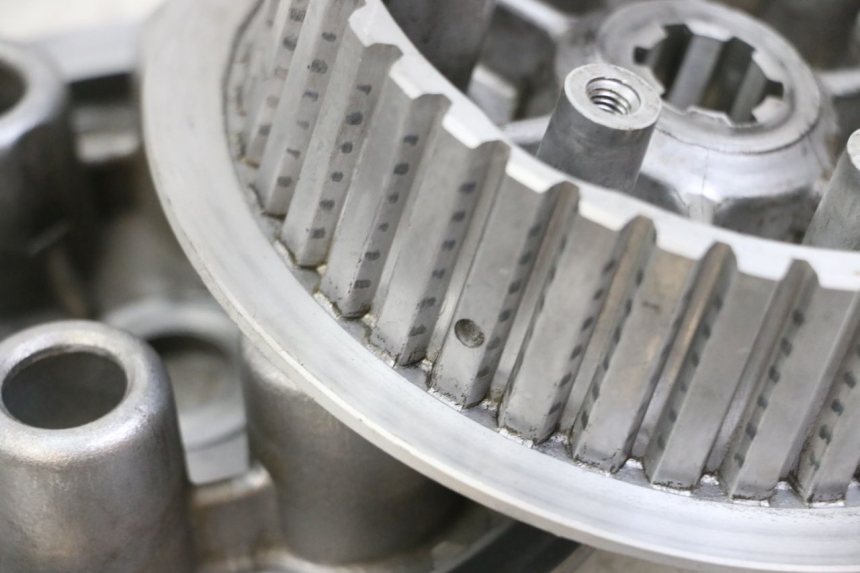 photo de EMBRAYAGE SUZUKI SV S 650 (1999 - 2002) - État de surface