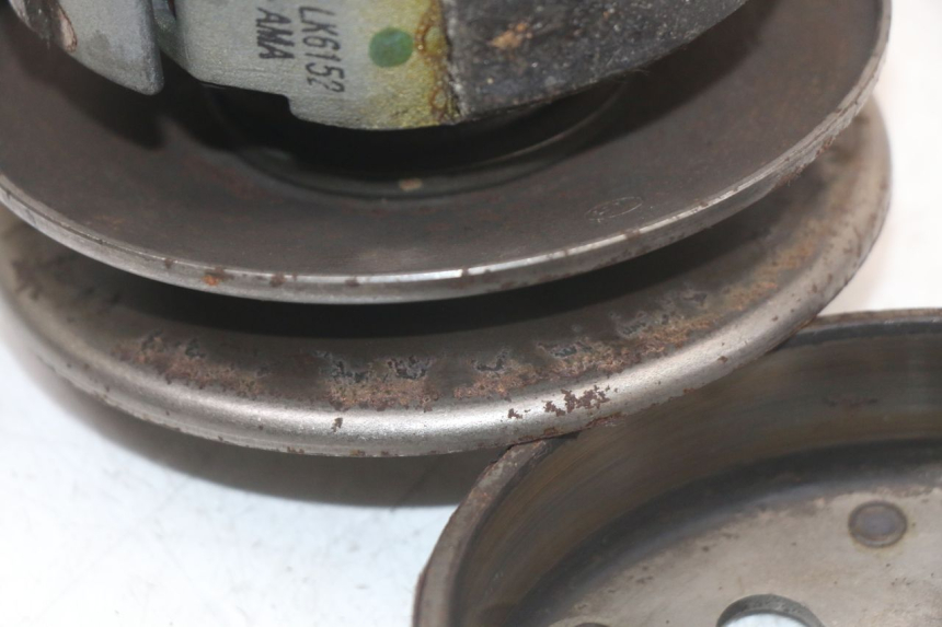 photo de EMBRAYAGE SYM ORBIT 2 4T 50 (2018 - 2022) - Gros plan technique