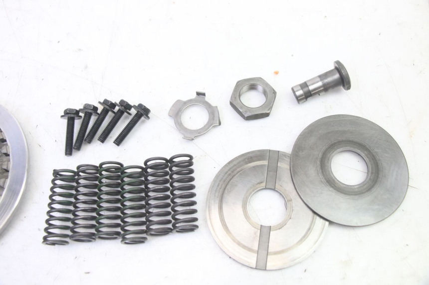 photo de EMBRAYAGE YAMAHA TDM ABS 900 (2002 - 2014) - Marquages et références