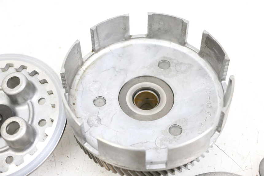 photo de EMBRAYAGE YAMAHA TTR 125 (2000 - 2020) - Angle alternatif