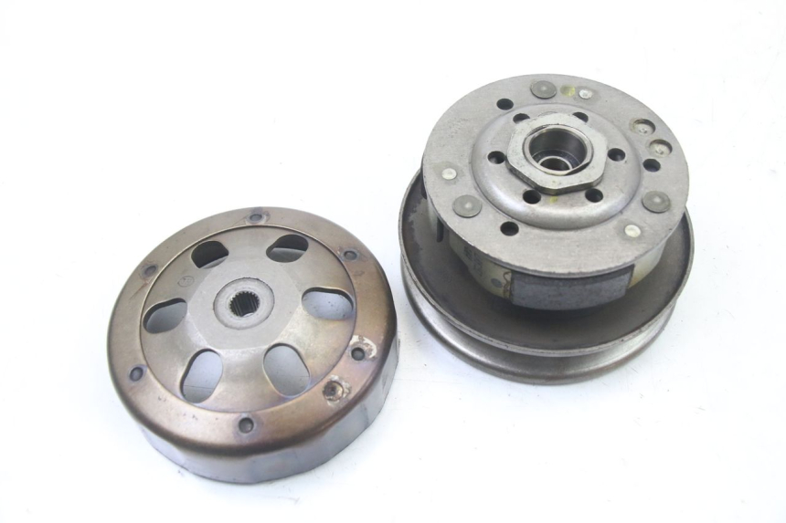 photo de EMBRAYAGE PEUGEOT TWEET PRO CARGO 50 (2018 - 2022) - Gros plan technique