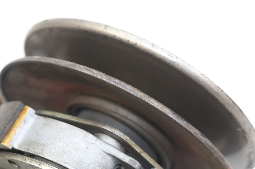 photo de EMBRAYAGE PIAGGIO VESPA LXV 125 (2006 - 2009) - Gros plan technique