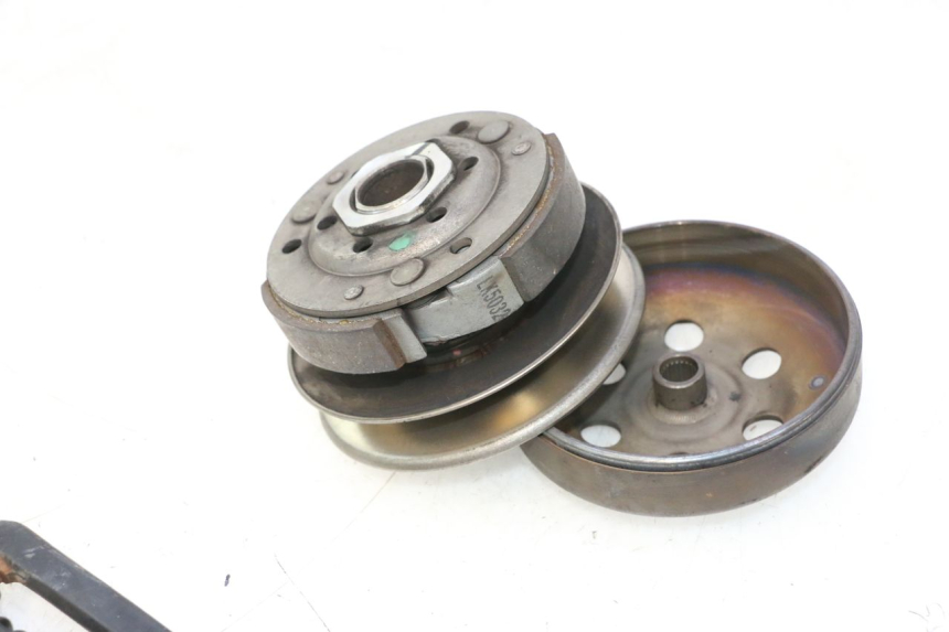 photo de EMBRAYAGE PEUGEOT VIVACITY NEW 2T 50 (2008 - 2017) - Gros plan technique