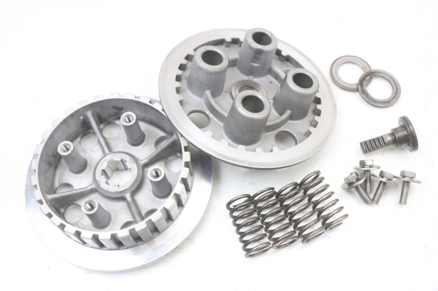 photo de EMBRAYAGE SUZUKI VL INTRUDER 125 (2004 - 2007) - Détail de la pièce