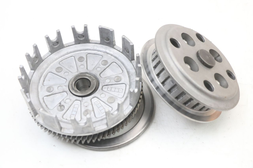 photo de EMBRAYAGE SUZUKI VL INTRUDER 125 (2004 - 2007) - Points de fixation