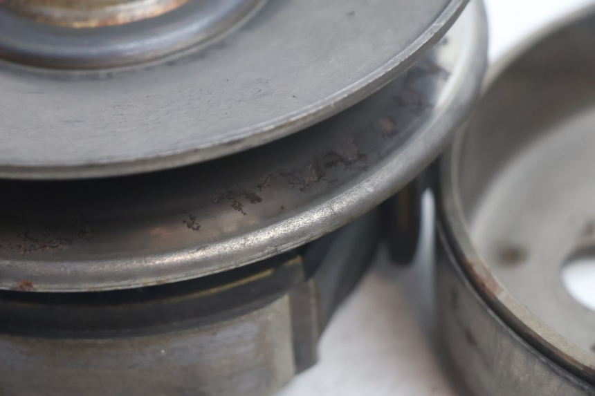 photo de EMBRAYAGE YAMAHA XMAX X-MAX 125 (2006 - 2009) - Zoom état d’usage