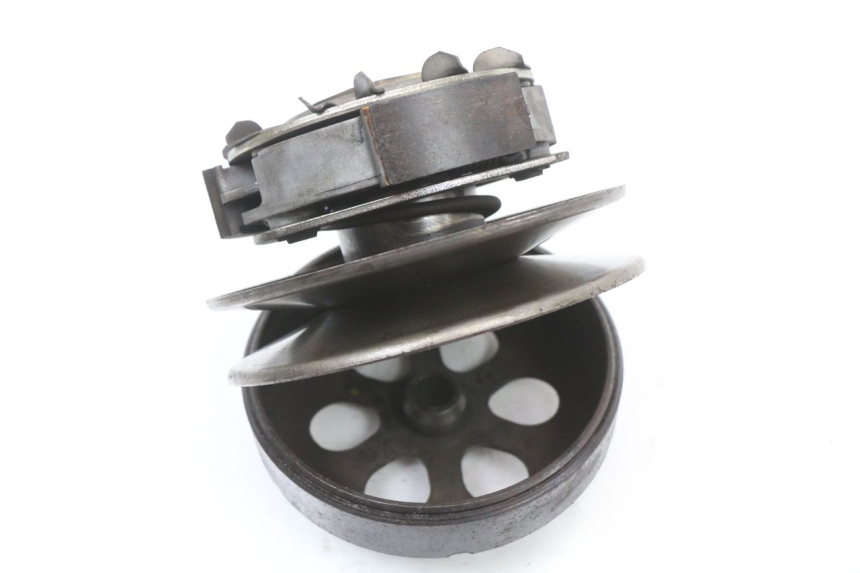 photo de EMBRAYAGE PIAGGIO X9 125 (2000 - 2003) - Gros plan technique