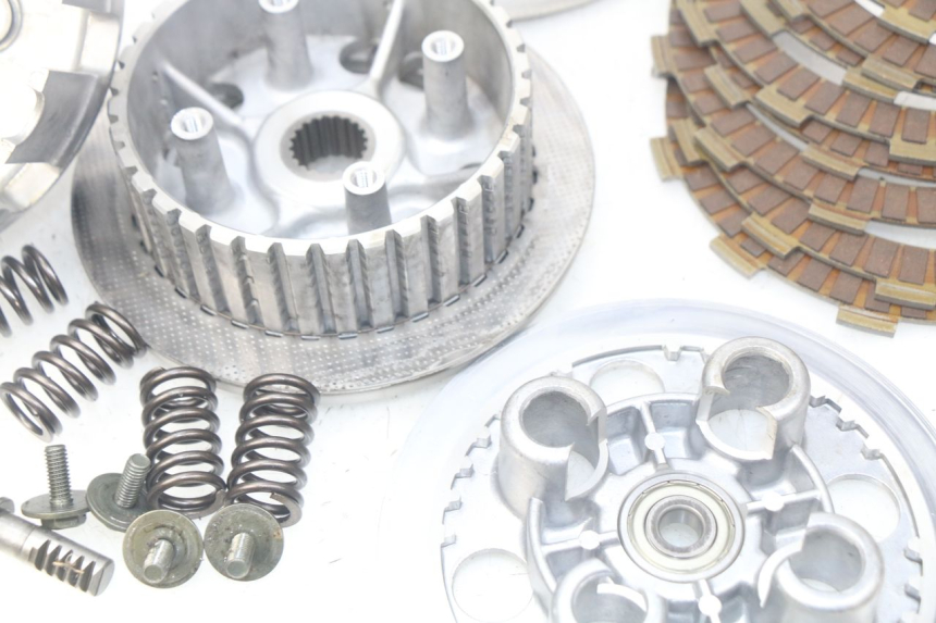 photo de EMBRAYAGE SUZUKI XF FREEWIND 650 (1997 - 2003) - Marquages et références