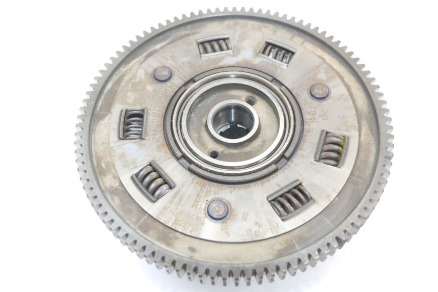 photo de EMBRAYAGE YAMAHA XJ F 900 (1983 - 1994) - Gros plan technique