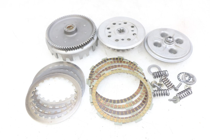 photo de EMBRAYAGE PEUGEOT XP6 50 (2006 - 2011) - Inspection visuelle