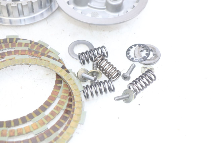 photo de EMBRAYAGE PEUGEOT XP6 50 (2006 - 2011) - Focus structure